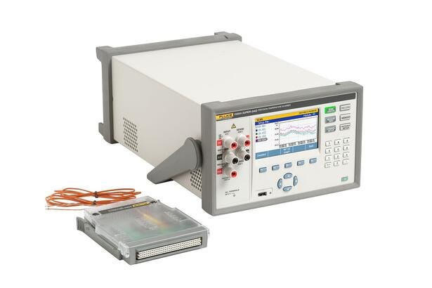 Fluke 1586A Super-DAQ เครื่องสแกนอุณหภูมิแม่นยำสูง